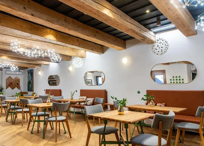 Apartament Pipiter & *